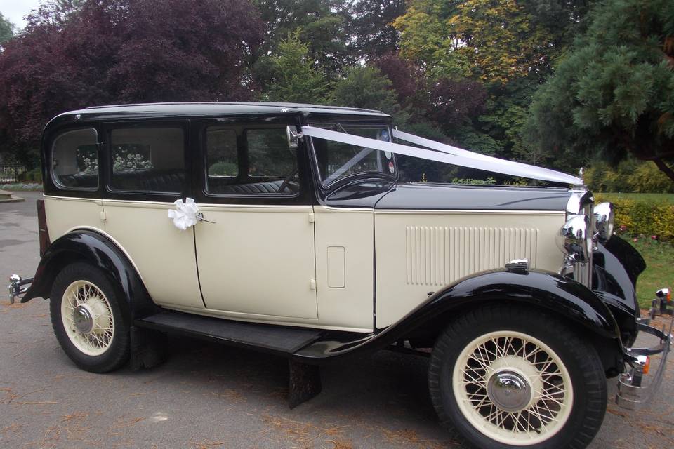 Vintage wedding car hire