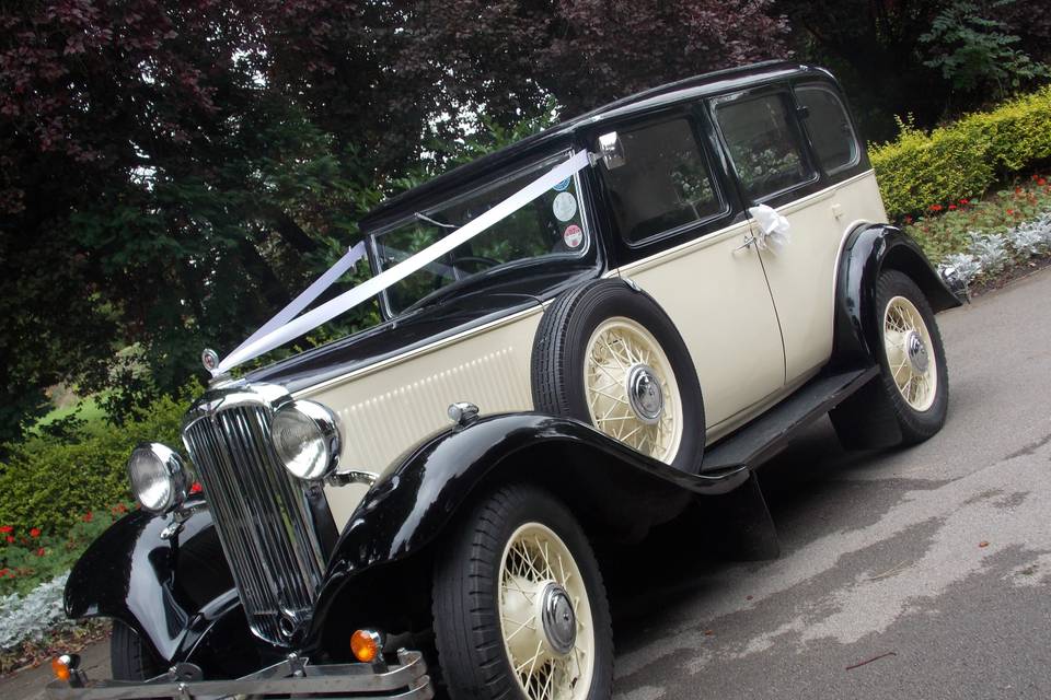 Vintage wedding car hire