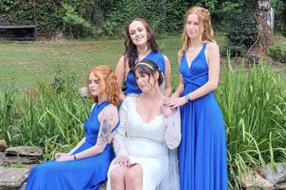 Bride & bridesmaids