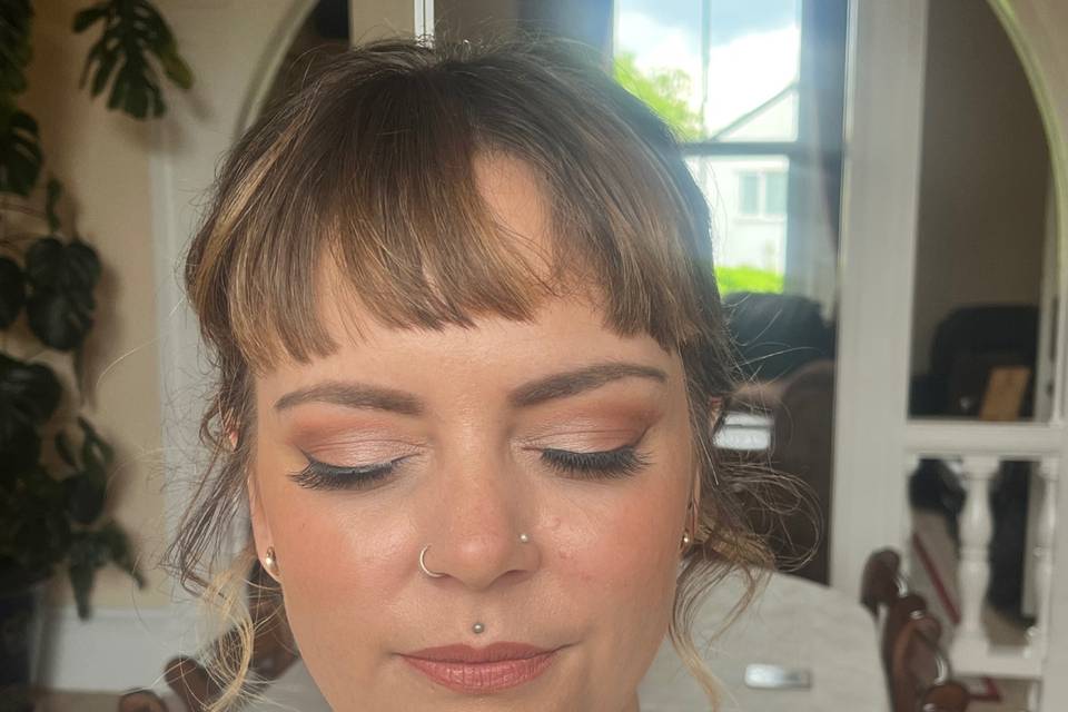 Bridesmaid eye makeup