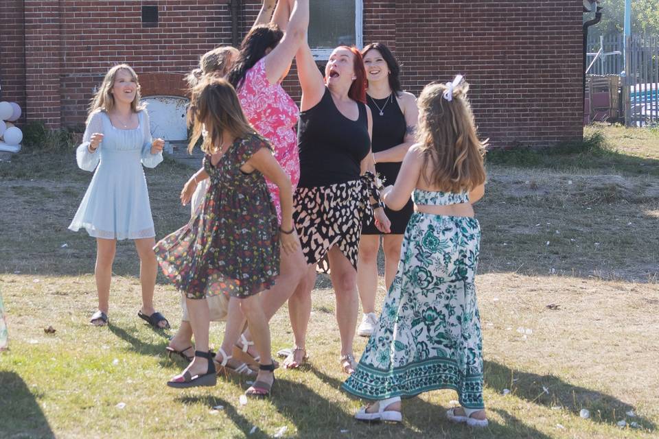 Bouquet toss!