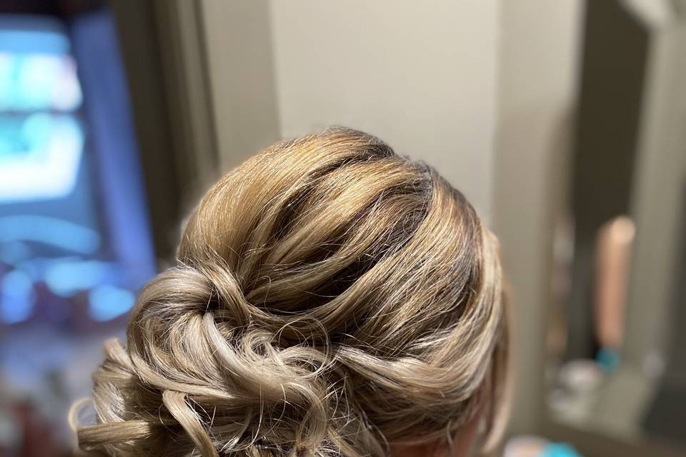 Unstructured updo