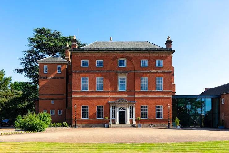 Winstanley House Wedding Venue Braunstone, Leicestershire | hitched.co.uk