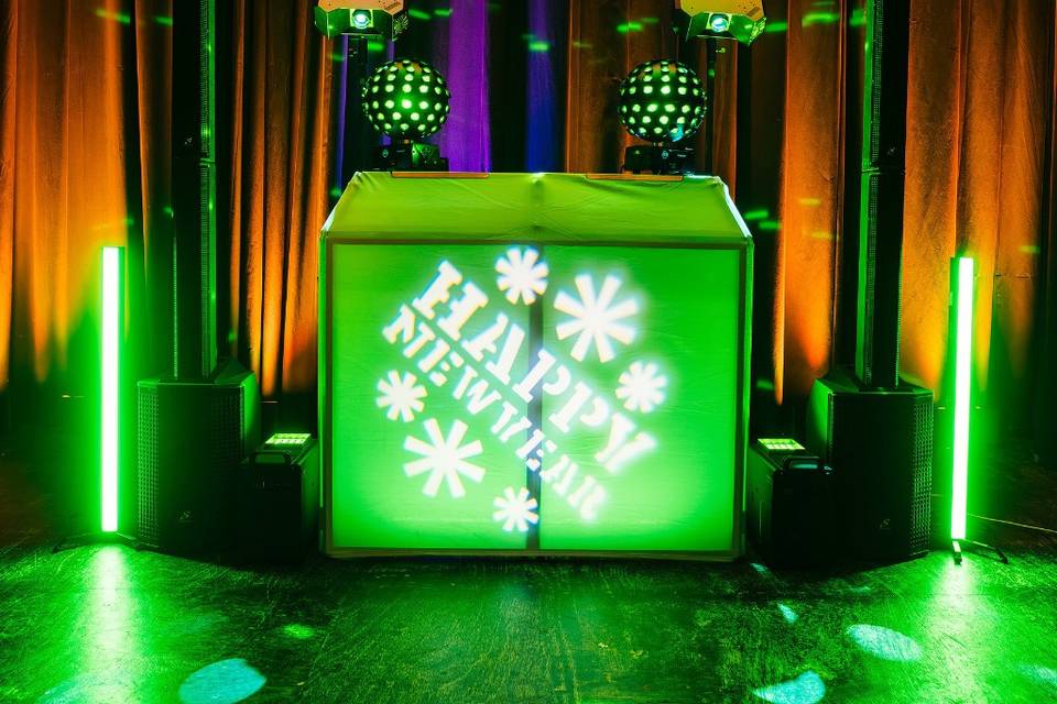 Happy New year green yellow se