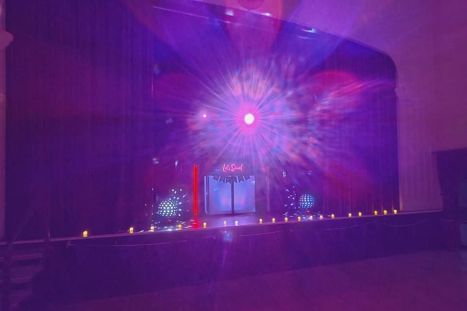 Smoke filled dance floor stage