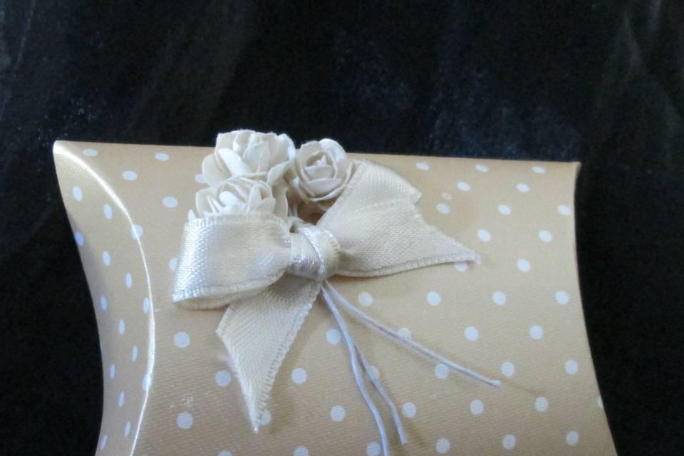 Polka dot wedding favour box