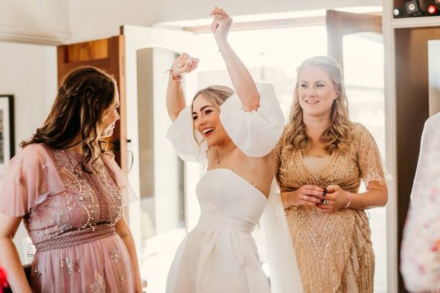 Light & Lace Photography
