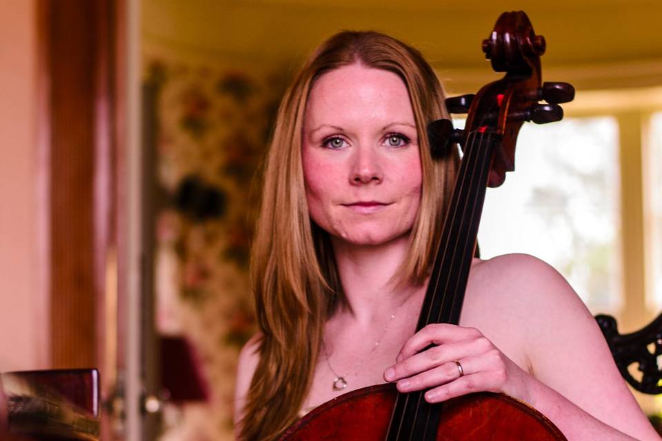 Bethany Morris - Cellist