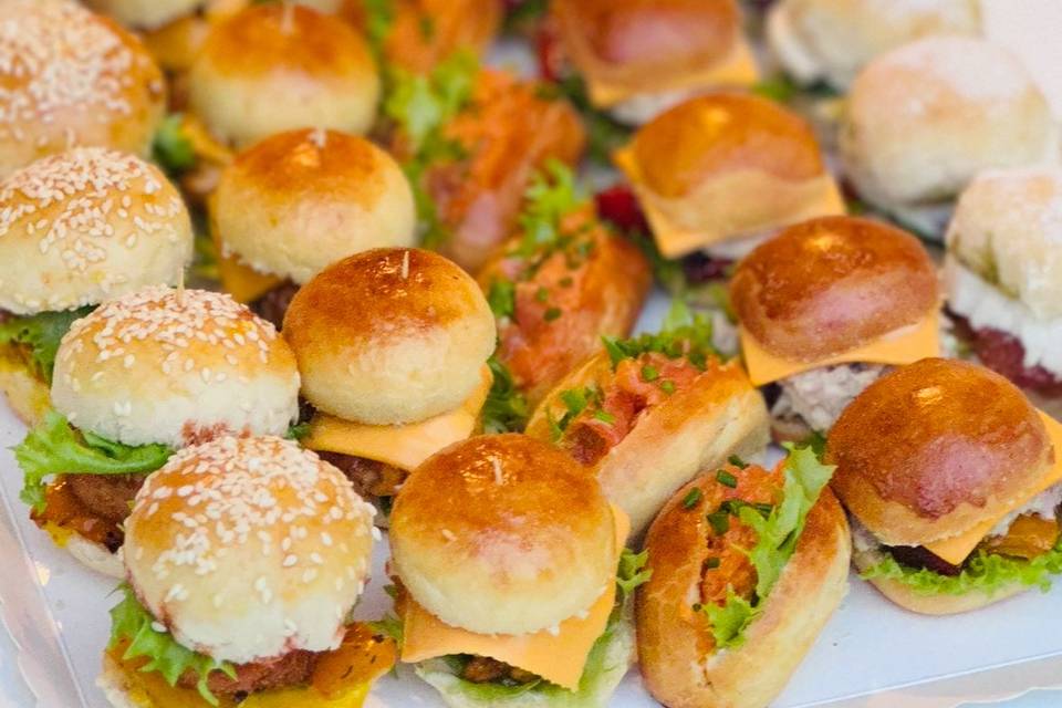 Deluxe Canapés