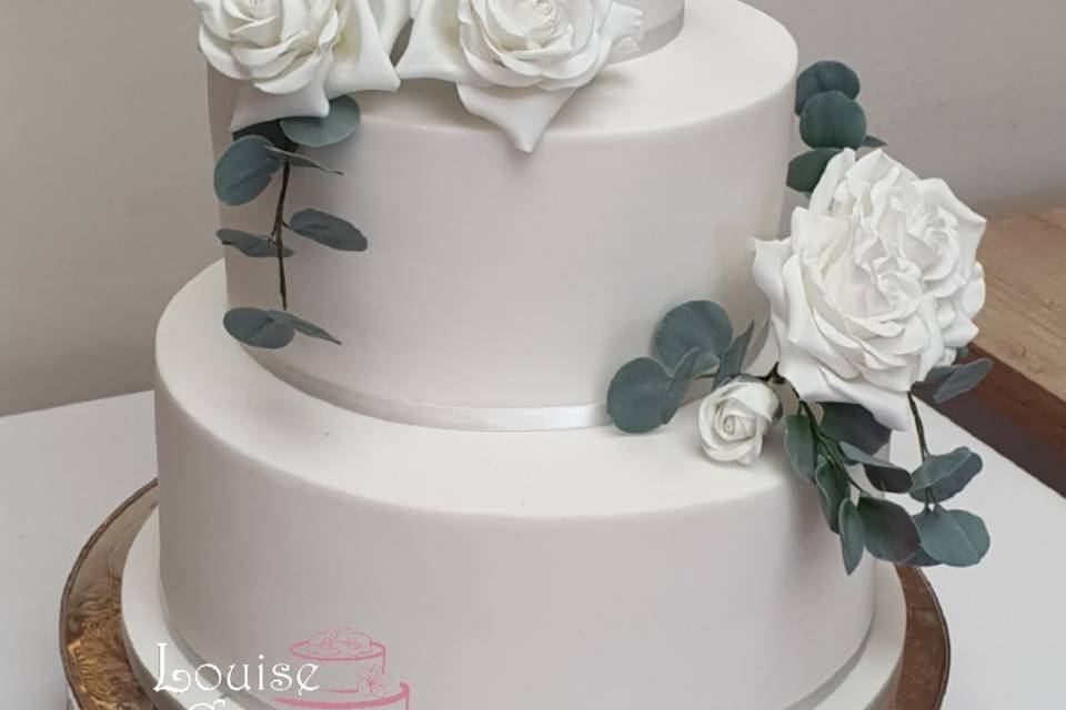 Three tiers with sugar roses