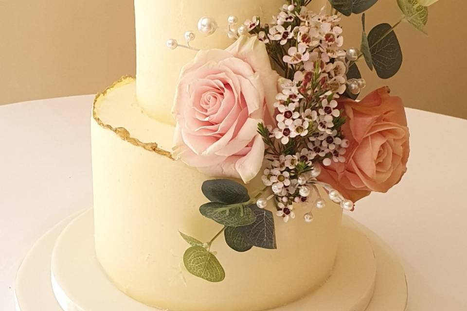 Buttercream & fresh florals