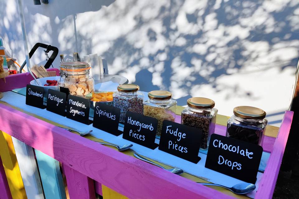 Toppings bar for guests