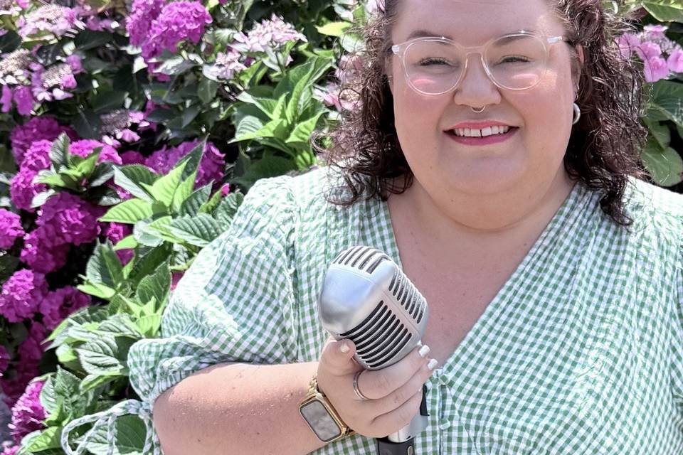 Natalie Sings