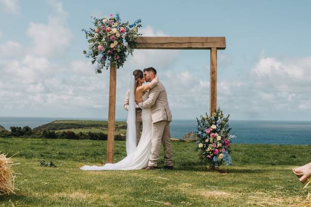 Barns Florals by Mara Berzina