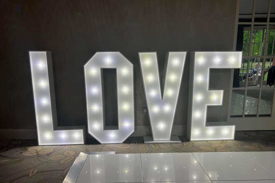 LED light up letters