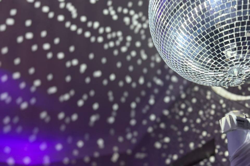 Mirror ball