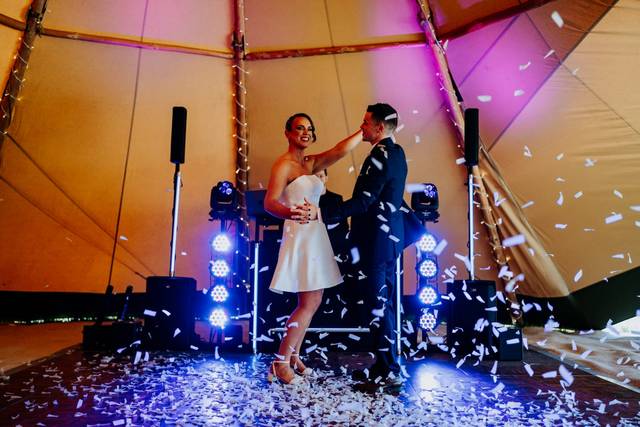 DJ Booth Confetti Shots