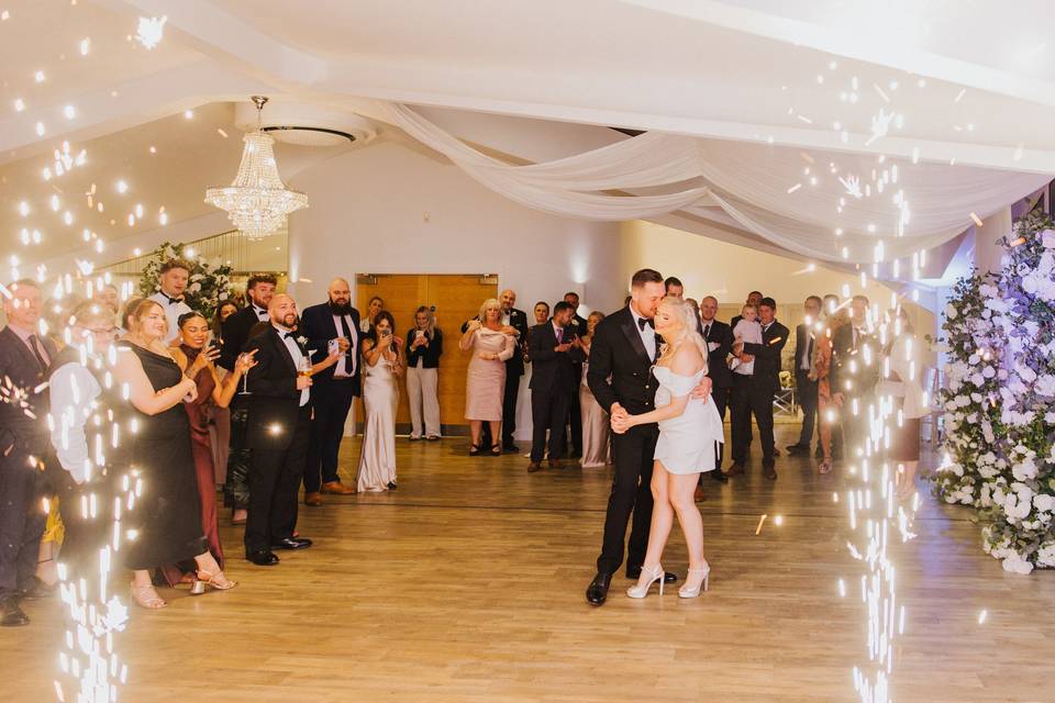 Sparkling First dance