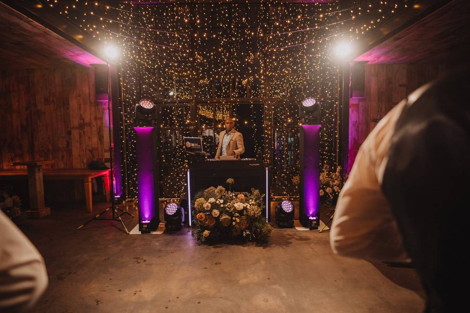 DJ Set Up