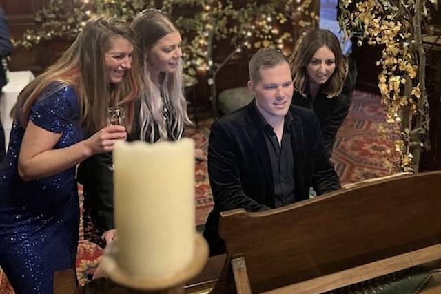 Singalong at the Netherwood