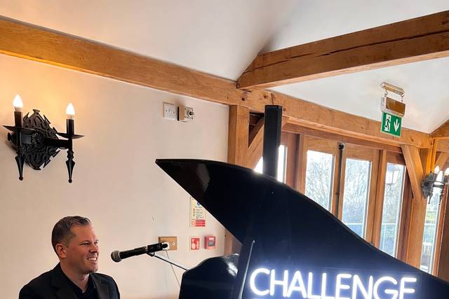 Chris Morris - Pianist