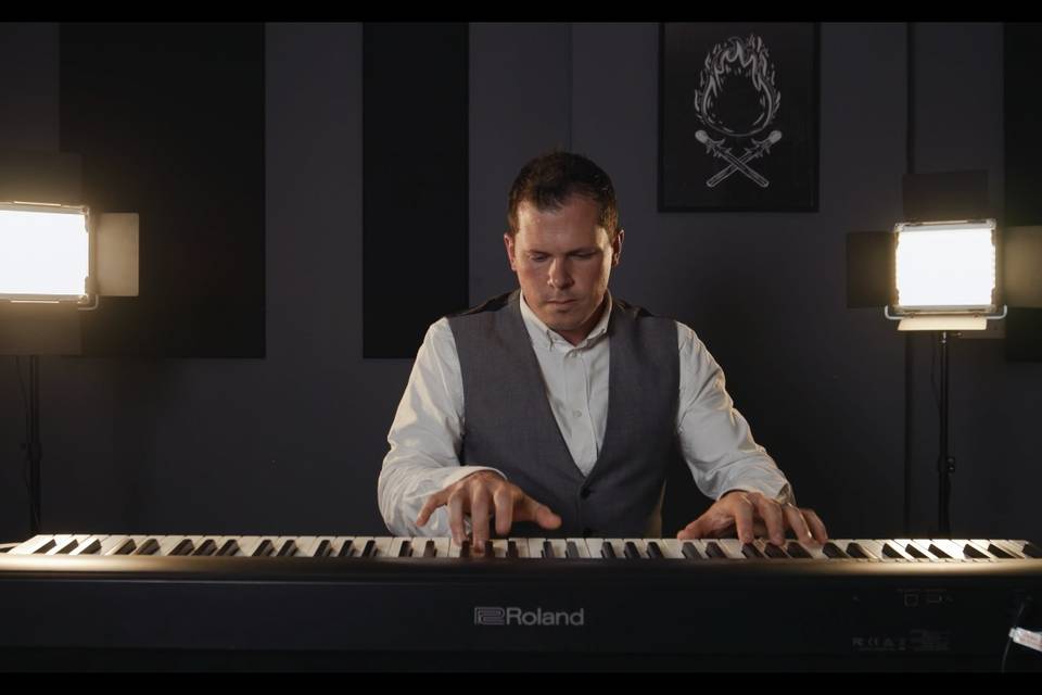 Chris Morris - Pianist