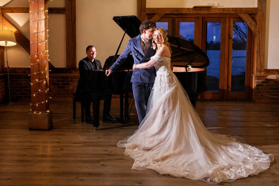 Chris Morris - Pianist