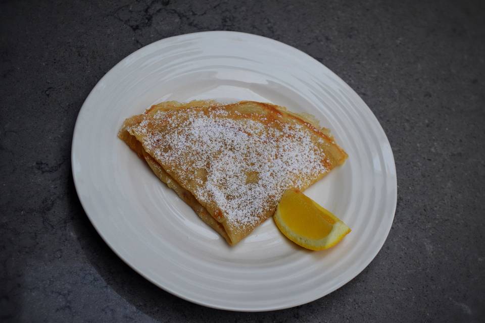 Lemon meringue crepe