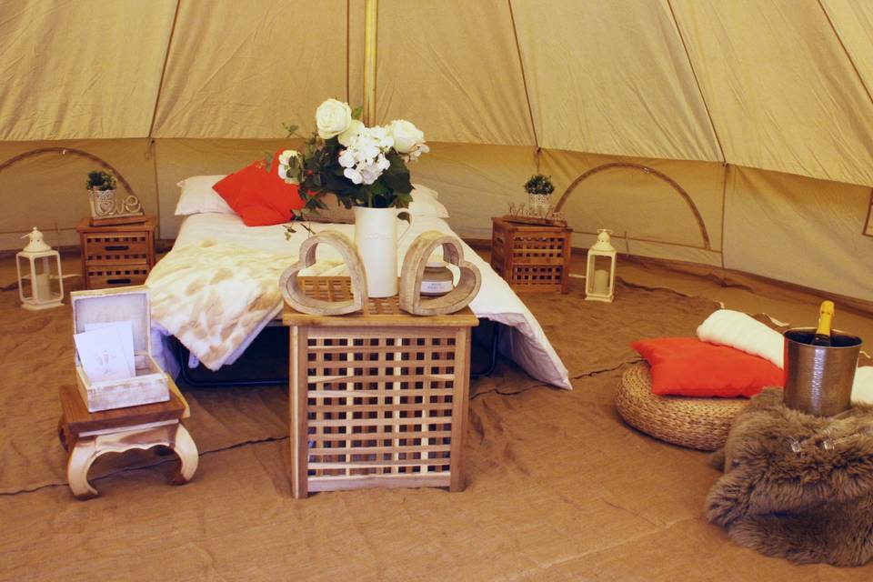 Newlyweds tent