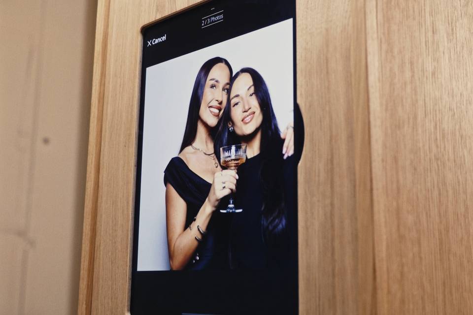 Photo booth camera screen