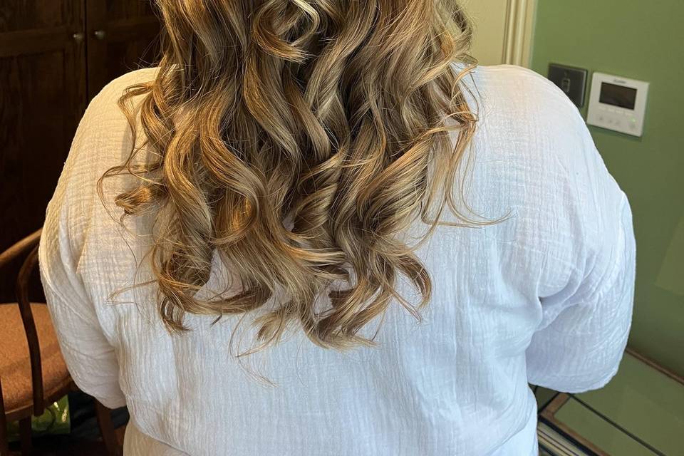 Twisted half up