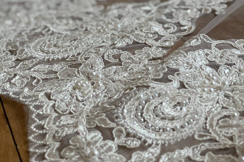 APHRODITE Bridal Cape lace