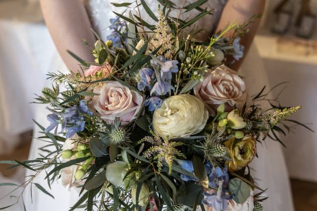 Wild pastel Handtied