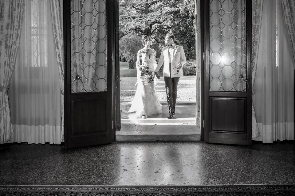 Entrance bride and groom