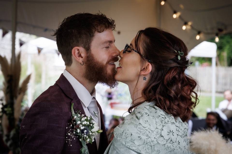 Flower hair bride