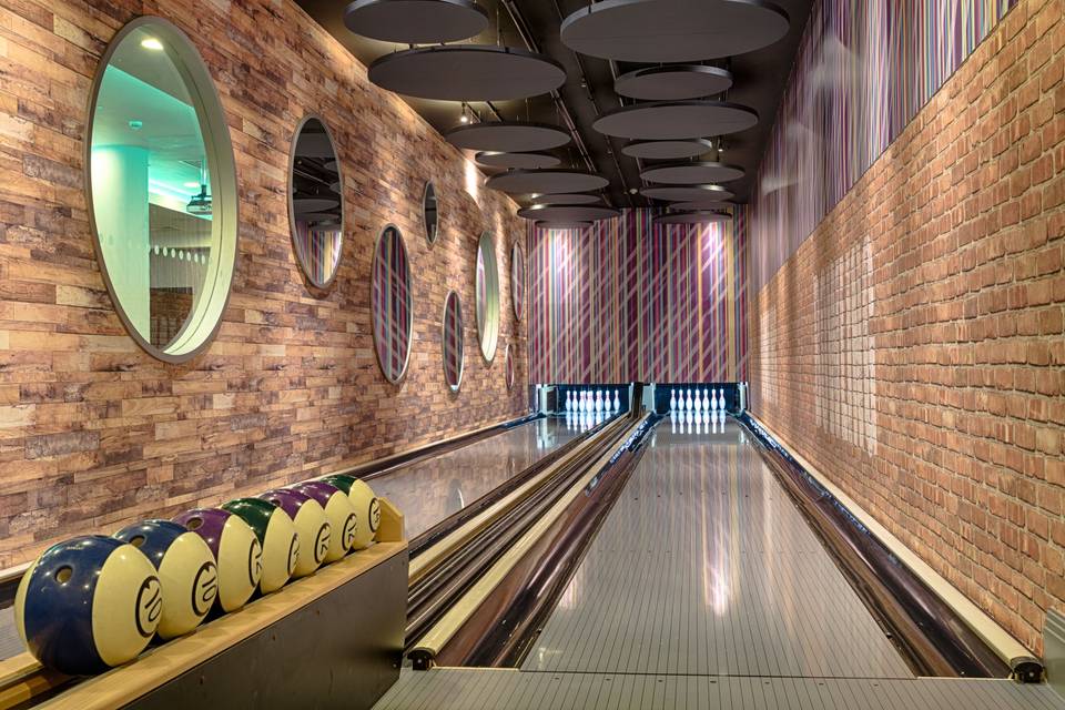 Bowling alley