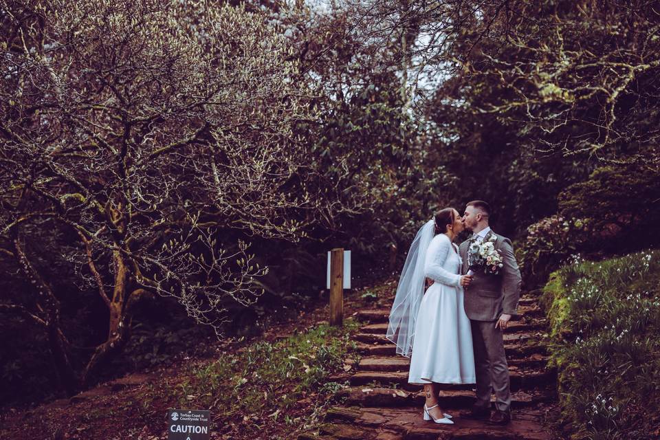 H & J Cockington Court
