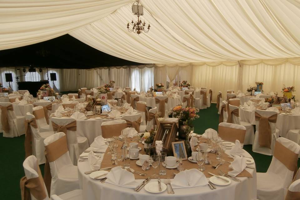 Mangapp Manor White Linen Chair Covers with Hessian Sashes