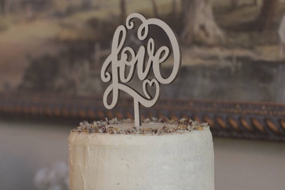 Cake topper