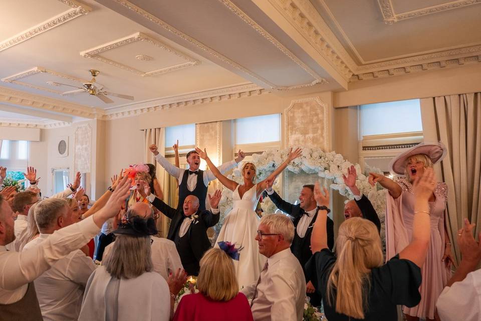 SAM & EVIE Merewood Hotel