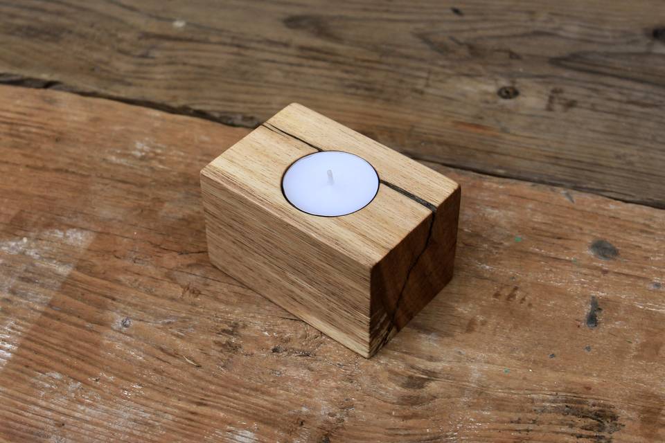 Pine tea light holder