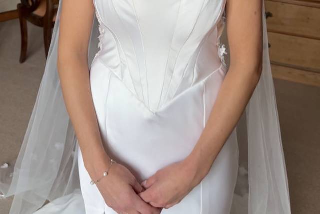 Soft glam bridal makeup