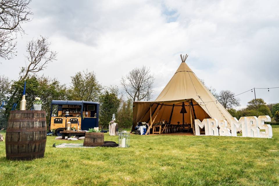 Tipi and wedding setup