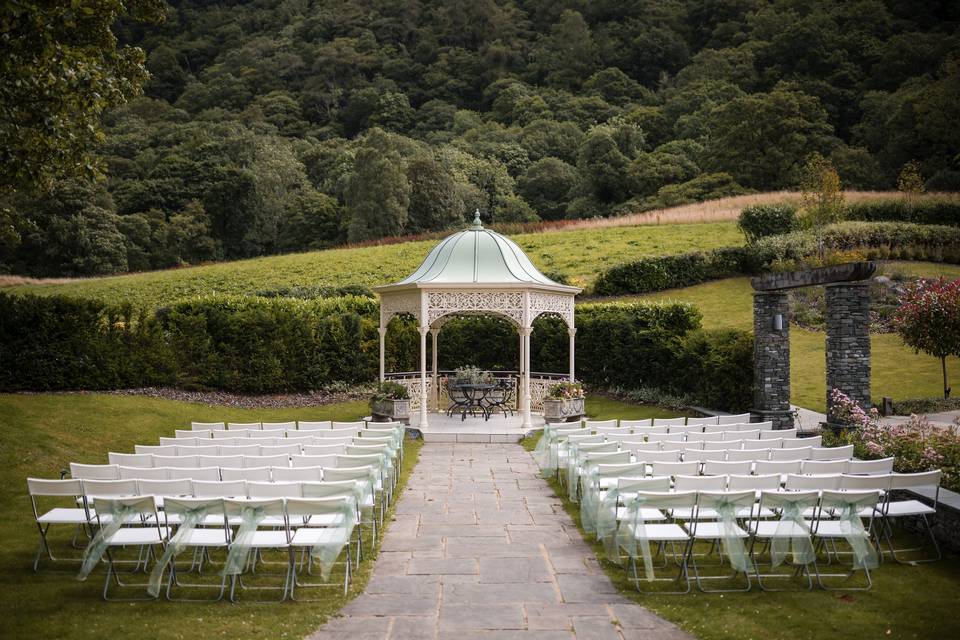 Outdoor ceremony