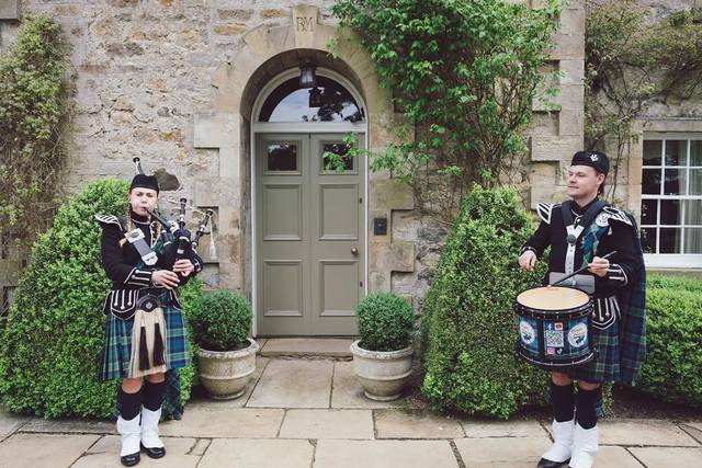 Book Drum+Drones Bagpiping