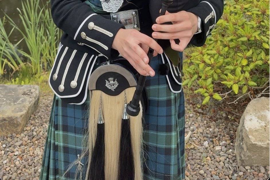 Book Drum+Drones Bagpiping