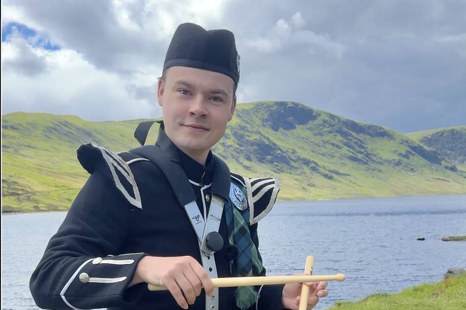 Book Drum+Drones Bagpiping