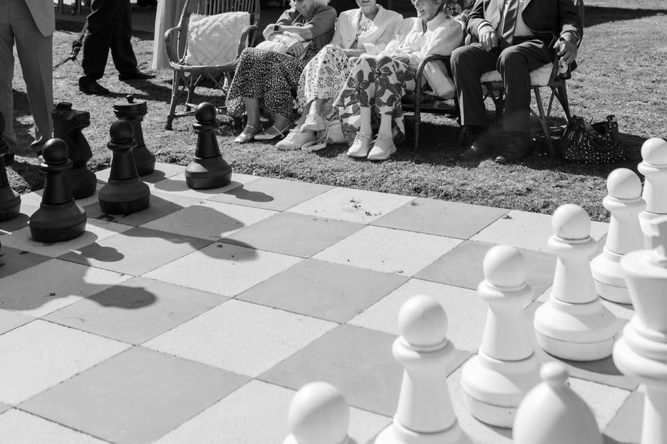 B&W Lawn Games