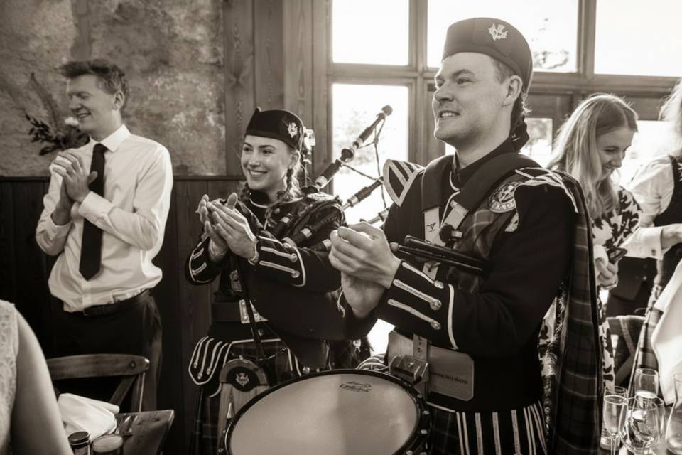 Book Drum+Drhttpones Bagpiping