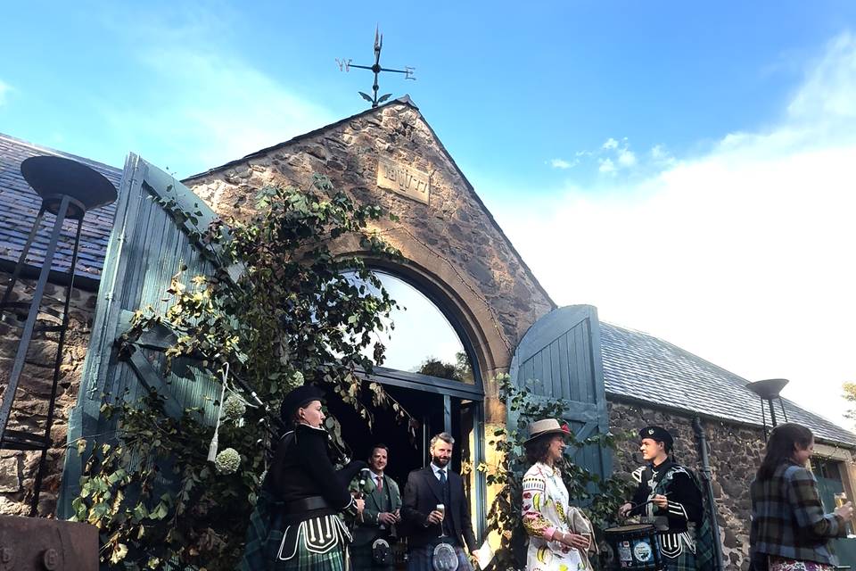 Book Drum+Drones Bagpiping